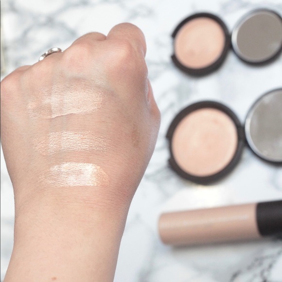 becca champagne pop liquid highlighter